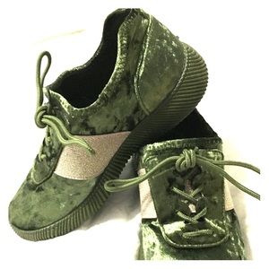Fun Green Slip Ons, Size 7.5 with bling